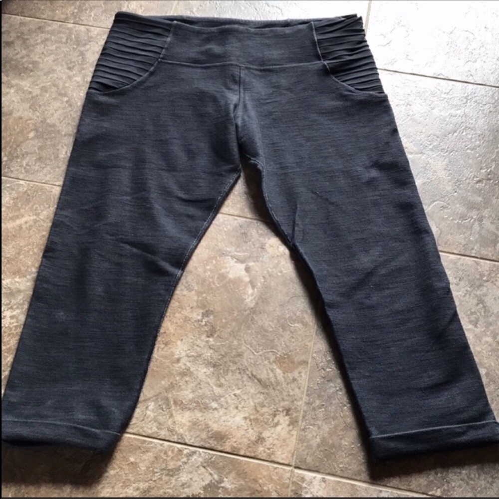 Lululemon Denim Crops Black size 10